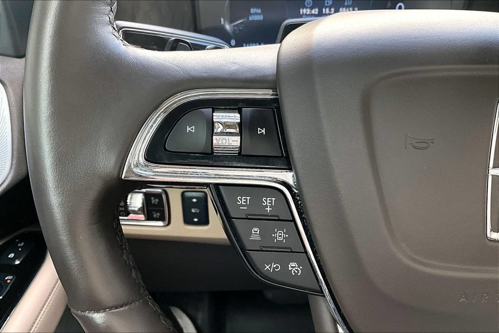Used 2024 Lincoln Navigator Reserve AWD/4WD image 12