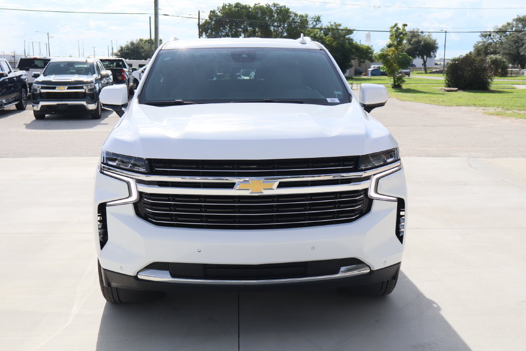 Certified 2024 Chevrolet Suburban LT RWD image 4