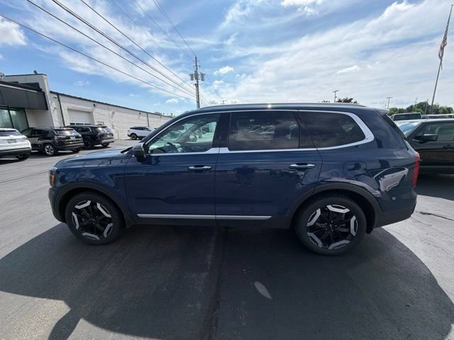 Certified 2024 Kia Telluride S w/ S Sunroof Package AWD/4WD image 9
