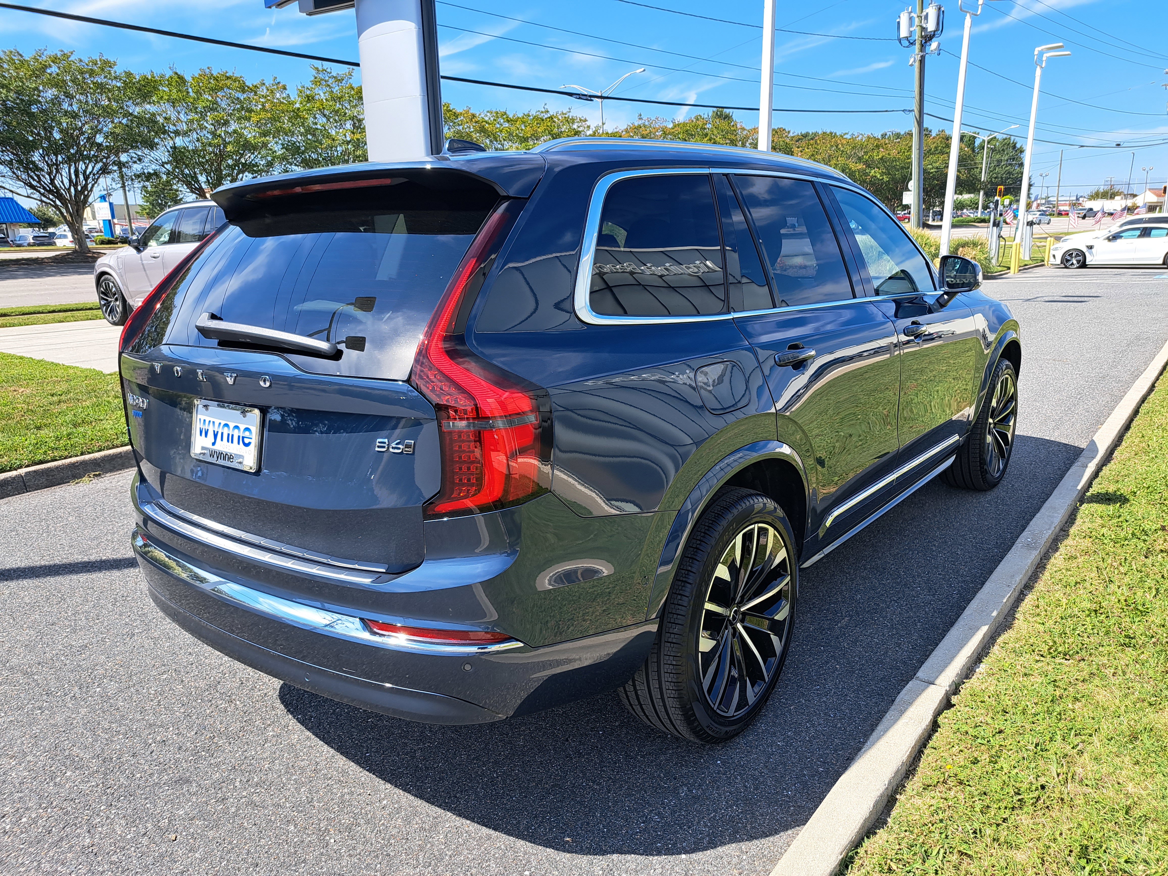 New 2026 Volvo XC90 B6 Ultra image 3