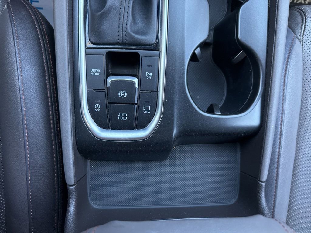 Used 2020 Hyundai Santa Fe Limited image 26