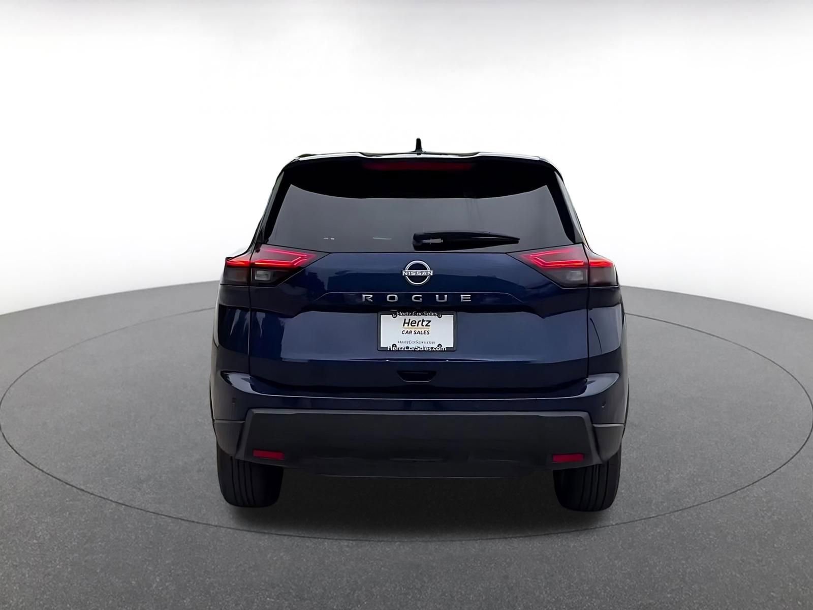 Used 2025 Nissan Rogue SV FWD image 12