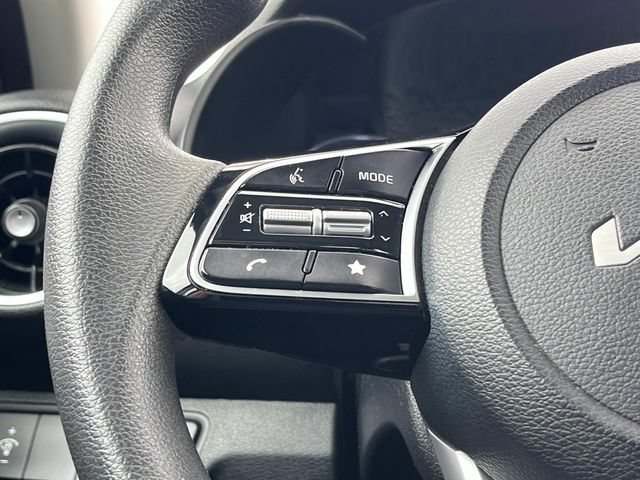 Used 2024 Kia Forte LXS FWD image 25
