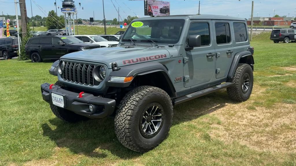 Used 2025 Jeep Wrangler Unlimited Rubicon w/ XTREMEE 35" Tire Package AWD/4WD image 3