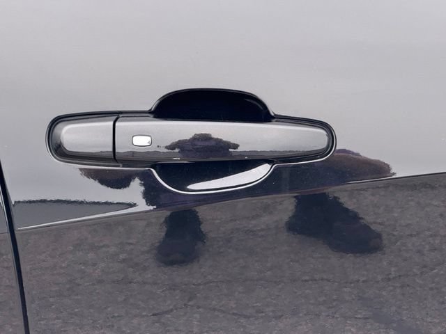 Used 2021 Chevrolet Malibu LS FWD image 13