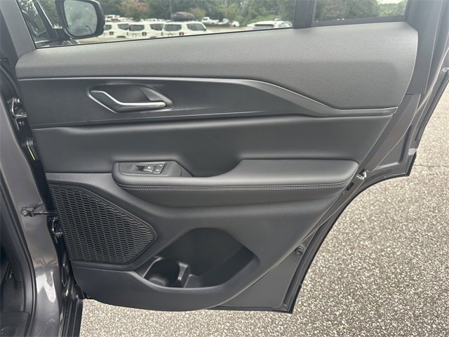 New 2025 Jeep Grand Cherokee Altitude image 15