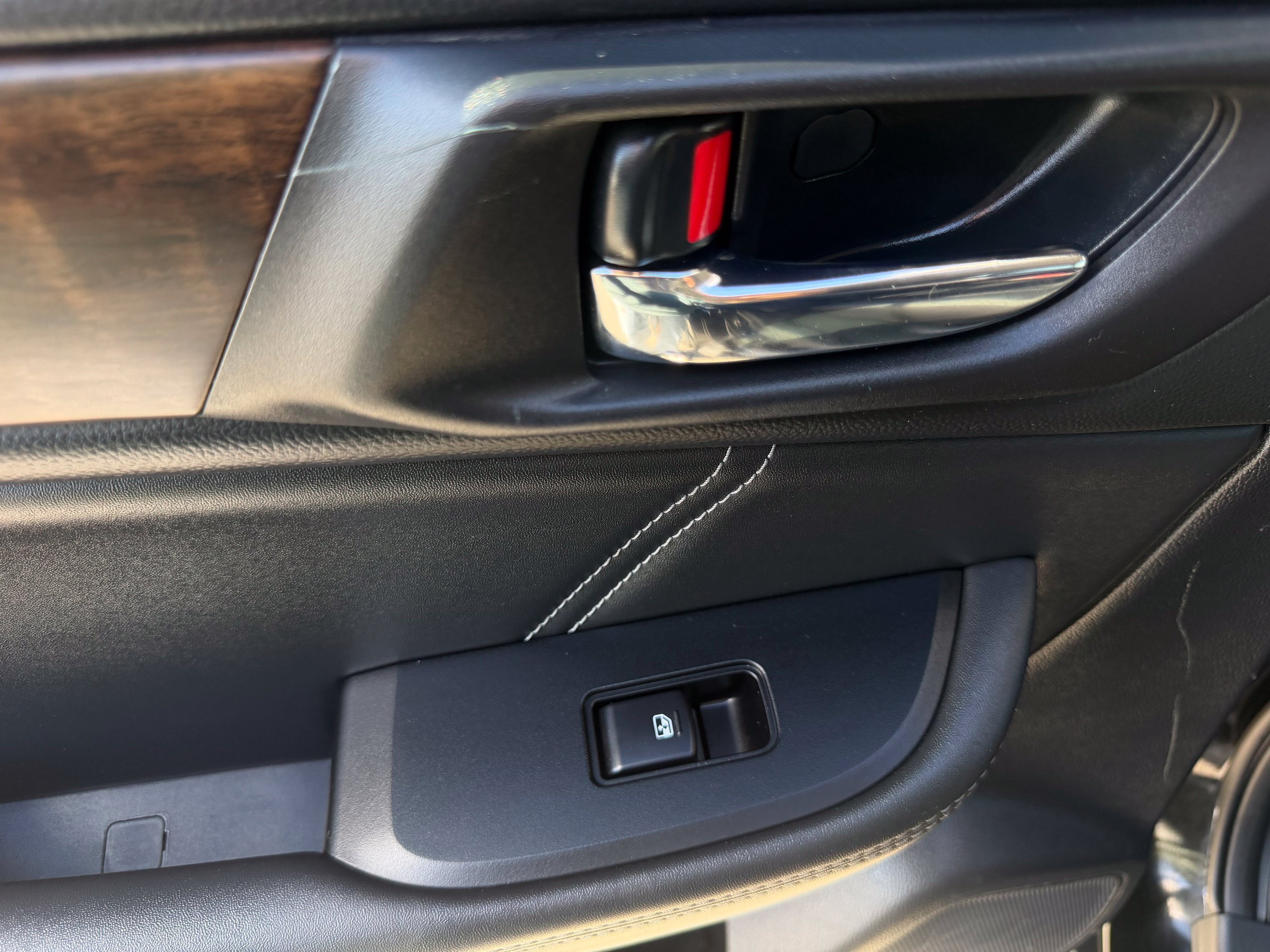 Used 2018 Subaru Outback 2.5i Limited AWD/4WD image 18