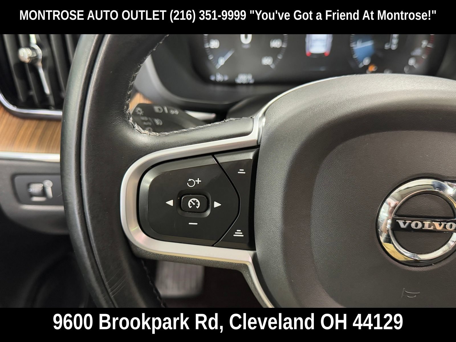 Used 2021 Volvo XC60 T5 Momentum w/ Protection Package AWD/4WD image 21