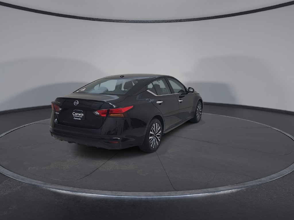 Used 2025 Nissan Altima 2.5 SV FWD image 16