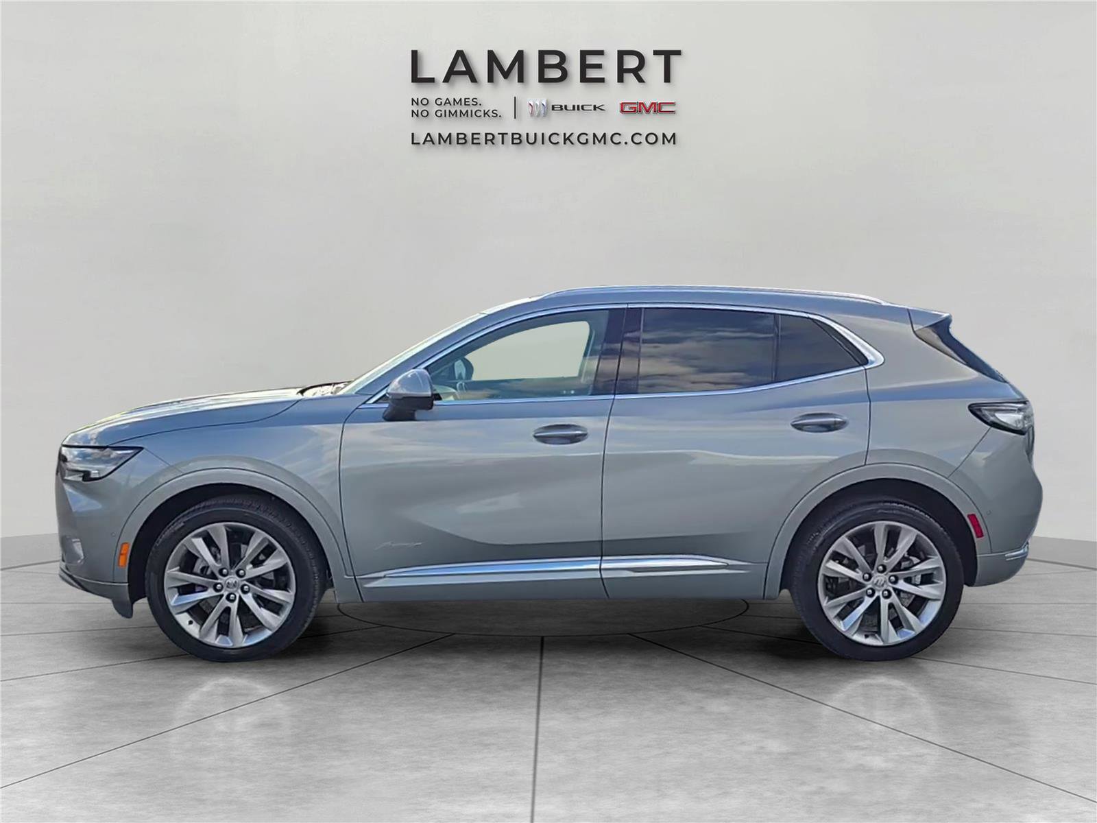 Used 2023 Buick Envision Avenir AWD/4WD image 2