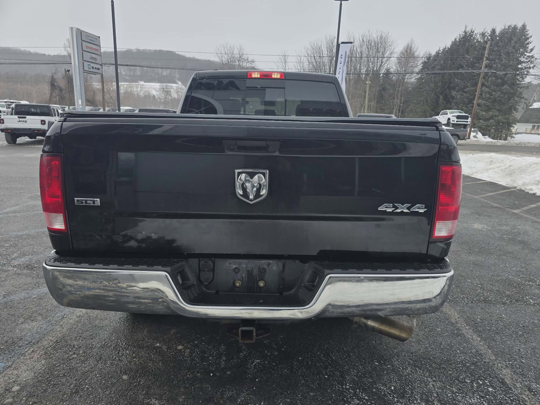 Used 2019 RAM 1500 Classic SLT image 4