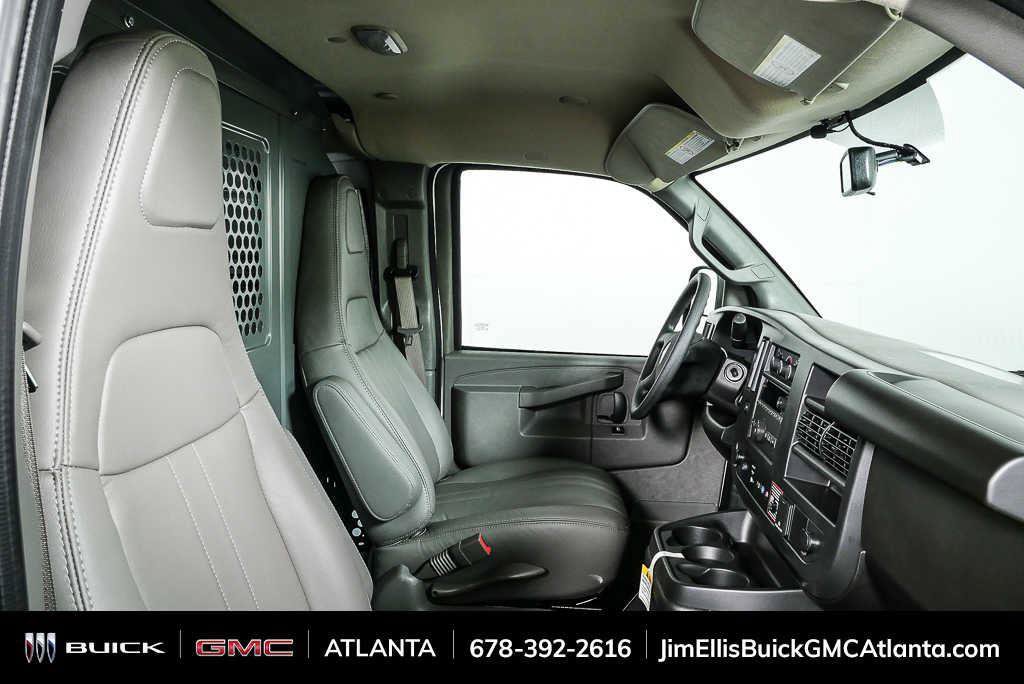 New 2025 GMC Savana 2500 w/ Driver Convenience Package RWD image 17