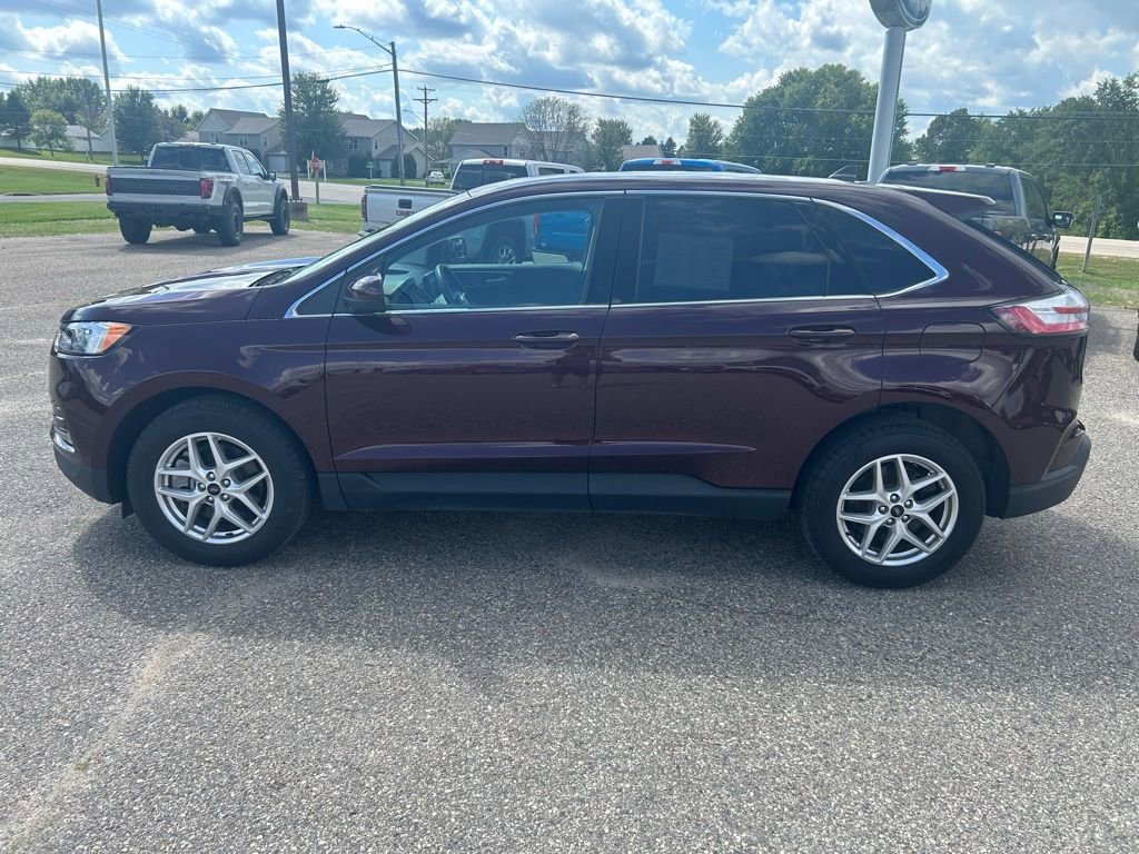Used 2024 Ford Edge SEL w/ Convenience Package image 4