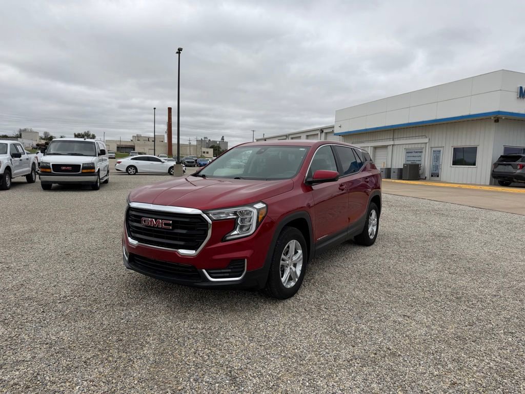 Used 2024 GMC Terrain SLE AWD/4WD image 7