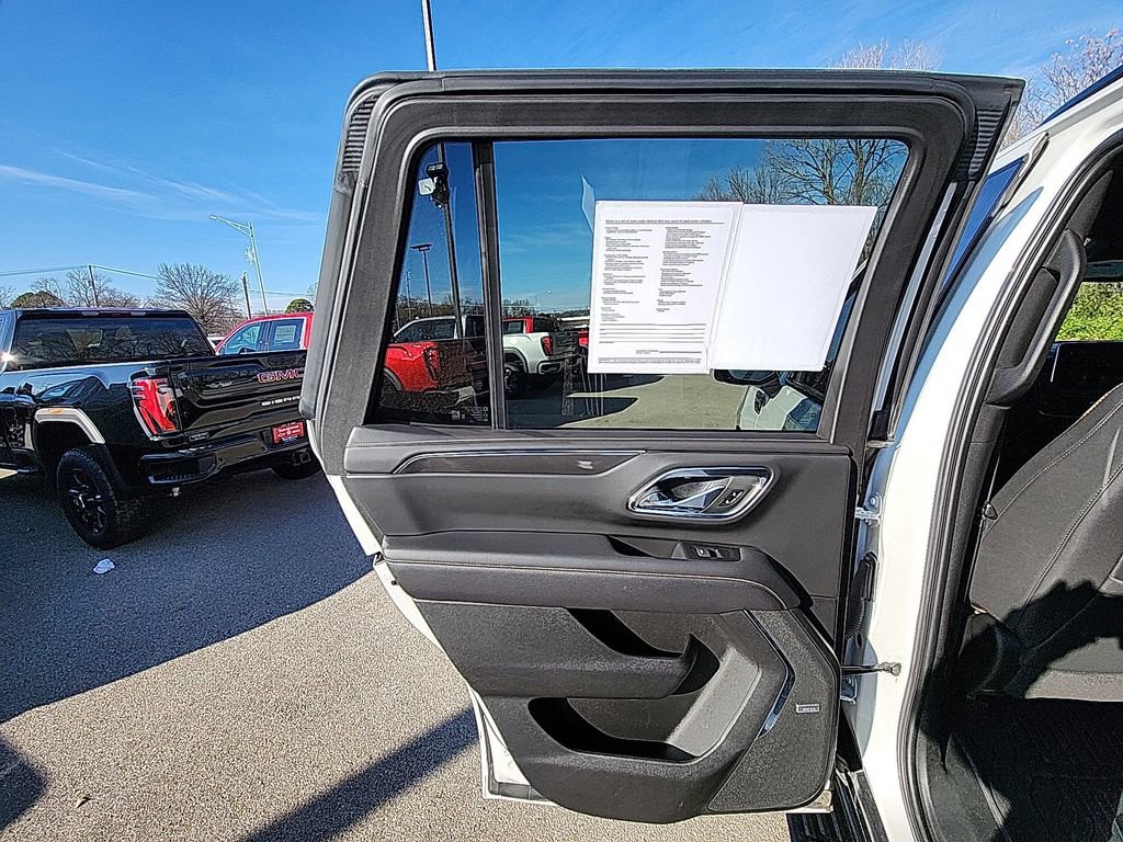 Used 2023 GMC Yukon AT4 w/ AT4 Premium Plus Package image 26