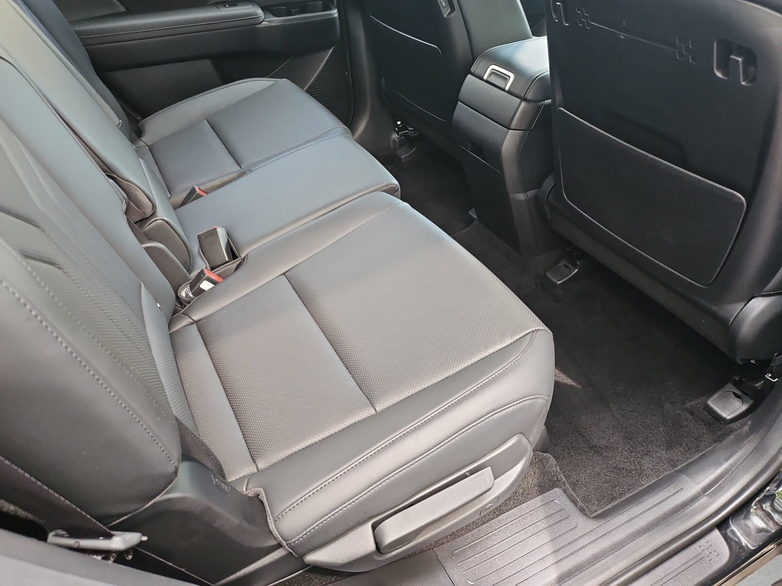 Used 2026 Hyundai Santa Fe SEL AWD/4WD image 32