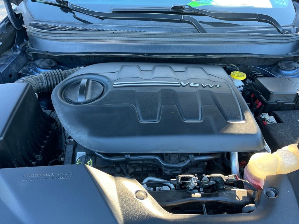 Used 2021 Jeep Cherokee Latitude Lux w/ Sun & Sound Group image 3