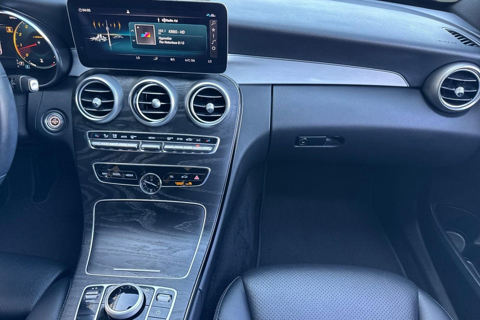 Used 2021 Mercedes-Benz C 300 Sedan image 30