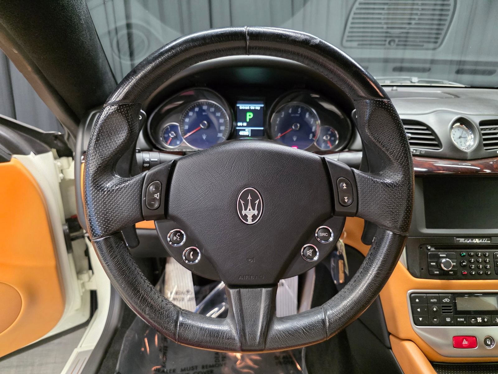 Used 2015 Maserati GranTurismo Sport RWD image 22