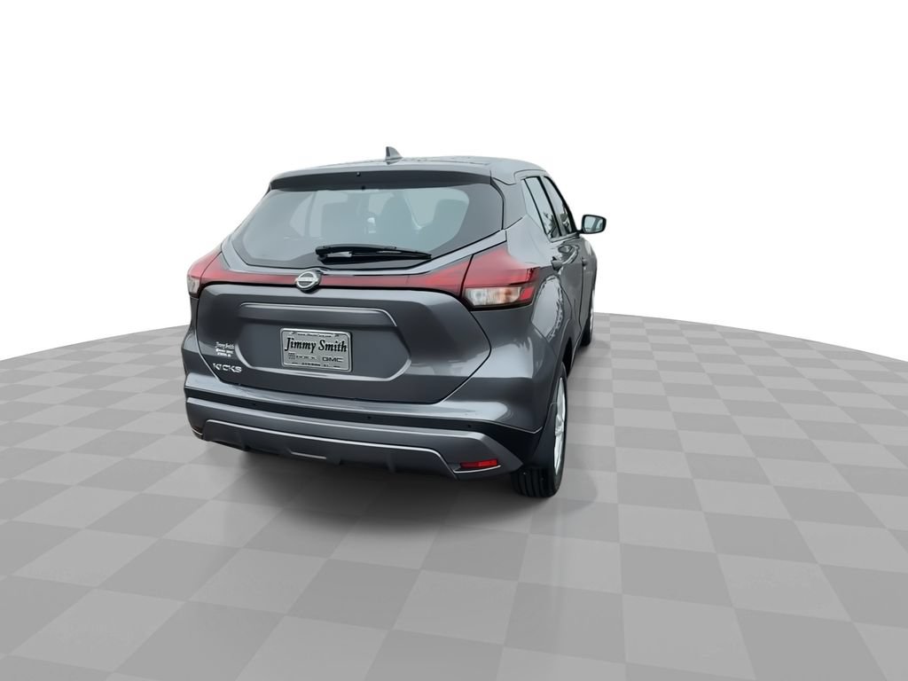 Used 2024 Nissan Kicks S FWD image 7