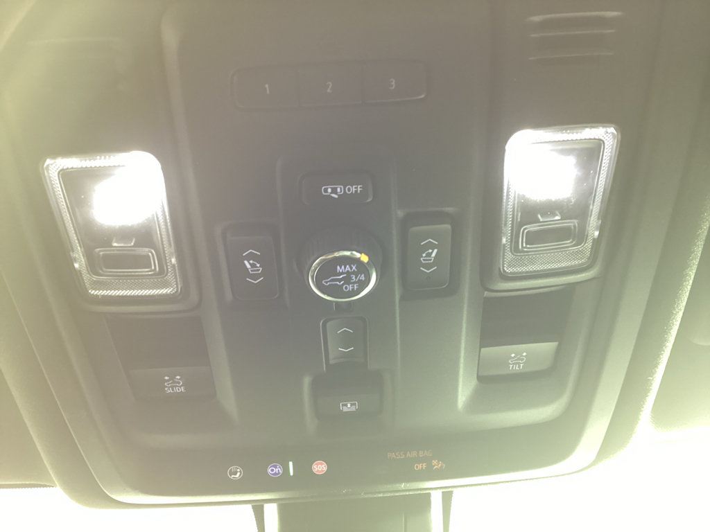 Used 2022 GMC Yukon XL Denali AWD/4WD image 27