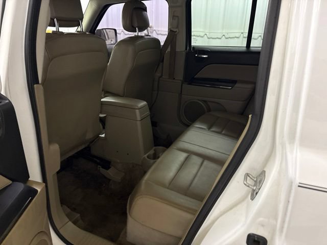 Used 2014 Jeep Patriot Limited w/ Sun/Sound Group AWD/4WD image 15