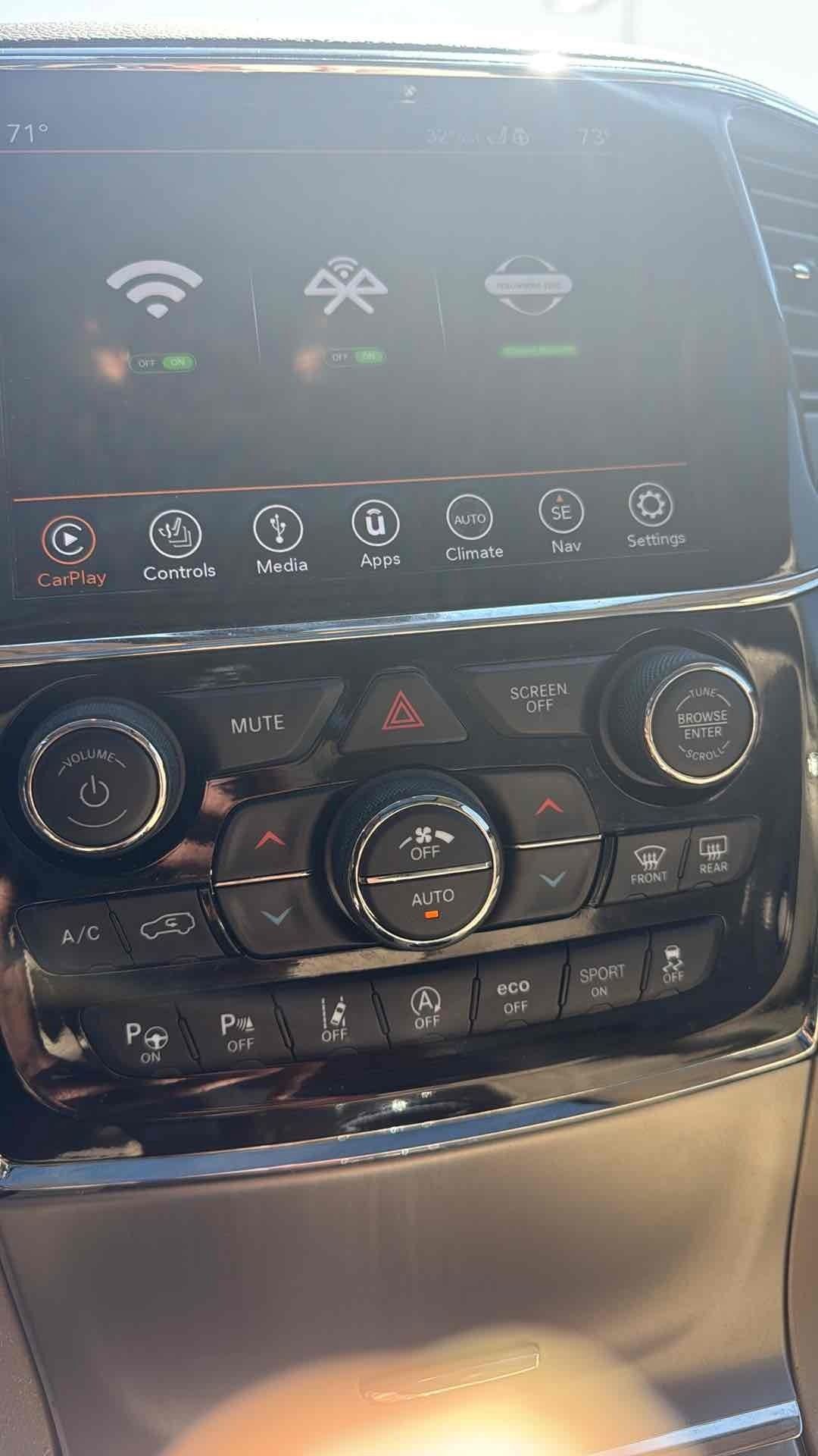 Used 2020 Jeep Grand Cherokee Limited w/ Luxury Group II image 14