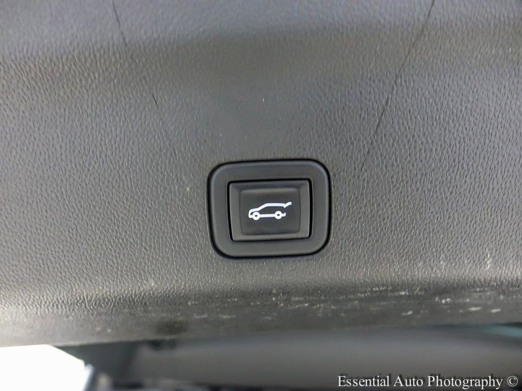 Used 2021 Chevrolet Suburban RST image 24