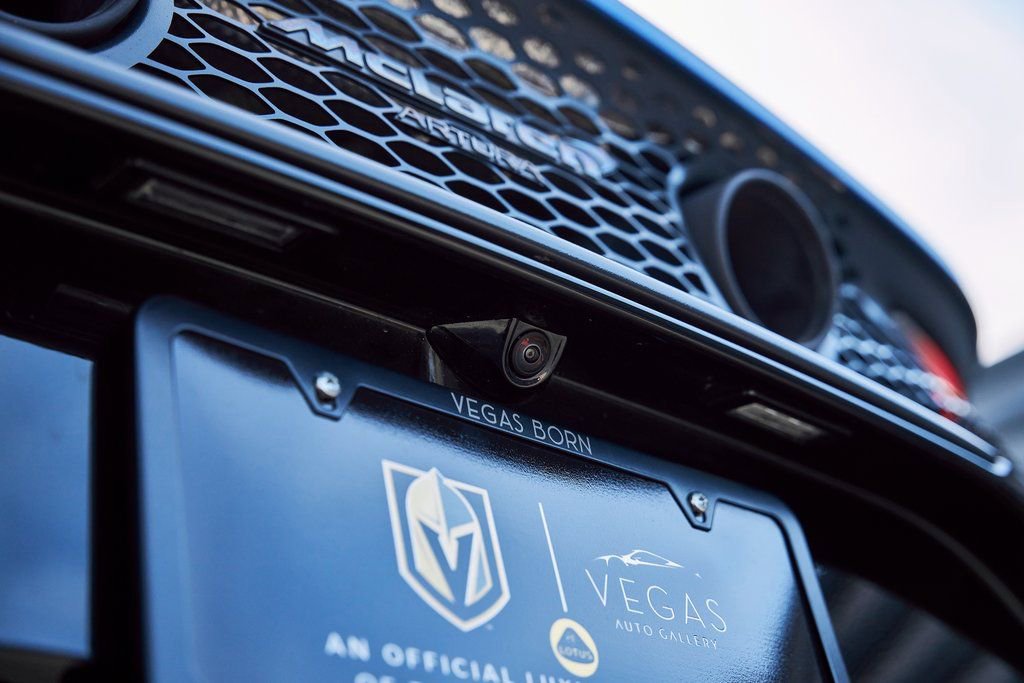 Used 2025 McLaren Artura Spider RWD image 18