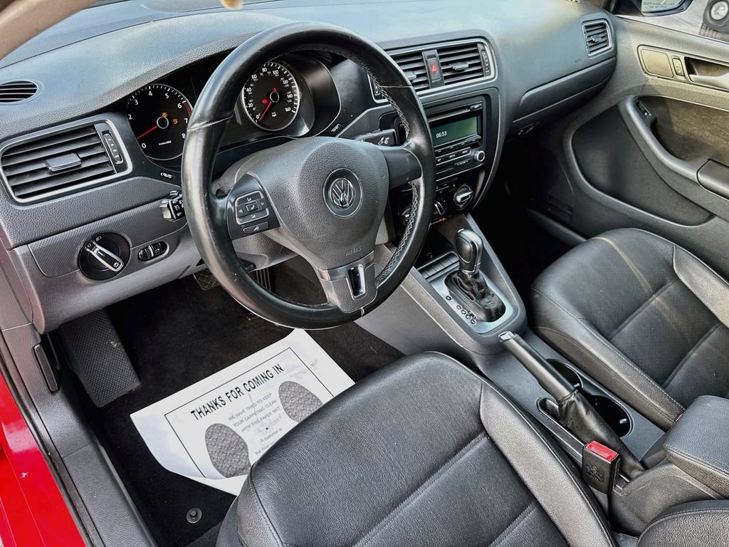 Used 2012 Volkswagen Jetta SE FWD image 9