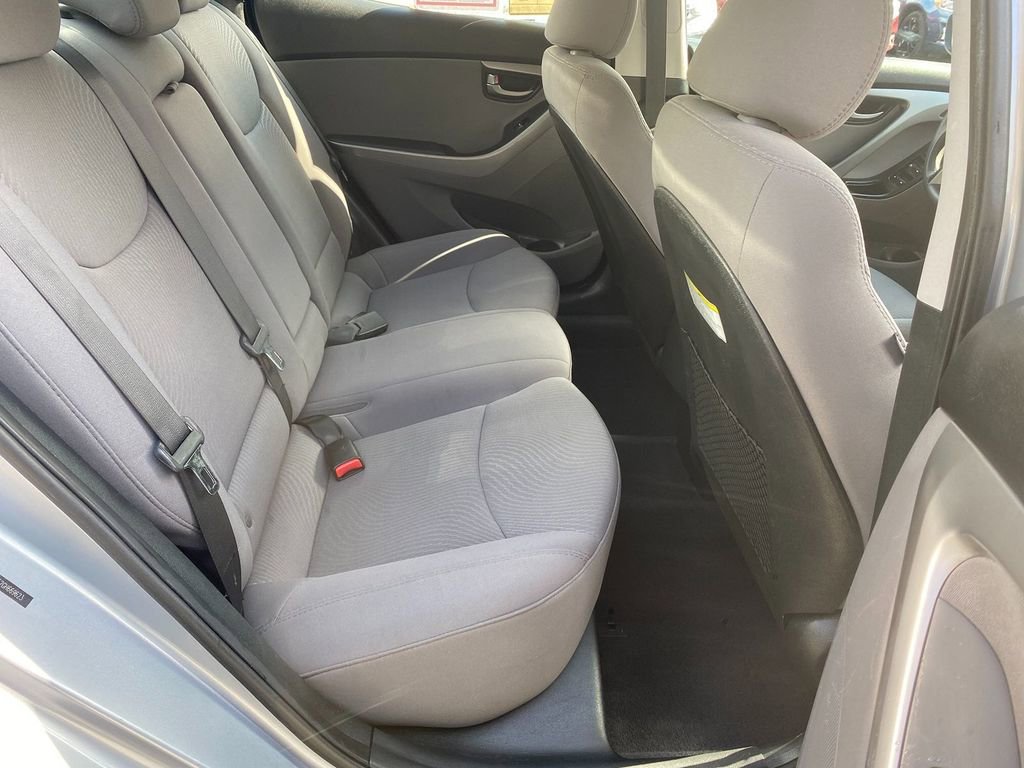 Used 2016 Hyundai Elantra SE w/ Option Group 02 image 26