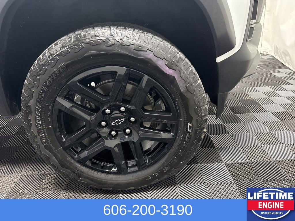 Used 2023 Chevrolet Colorado Trail Boss image 5