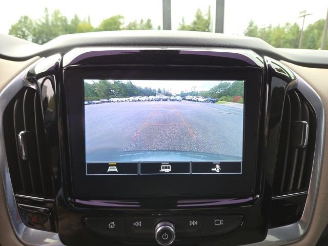 Used 2022 Chevrolet Traverse LT AWD/4WD image 14