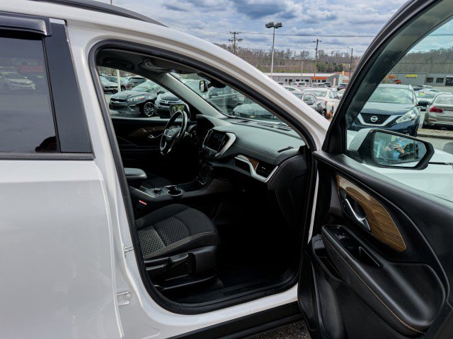 Used 2020 GMC Terrain SLE w/ Driver Convenience Package image 14