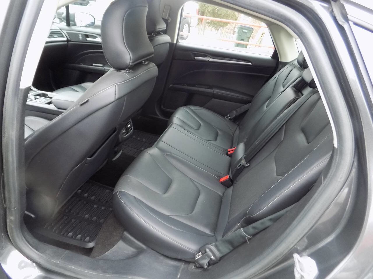 Used 2019 Ford Fusion Titanium AWD/4WD image 12