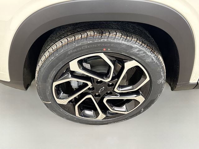 New 2026 Chevrolet Trax RS w/ Sunroof Package image 32