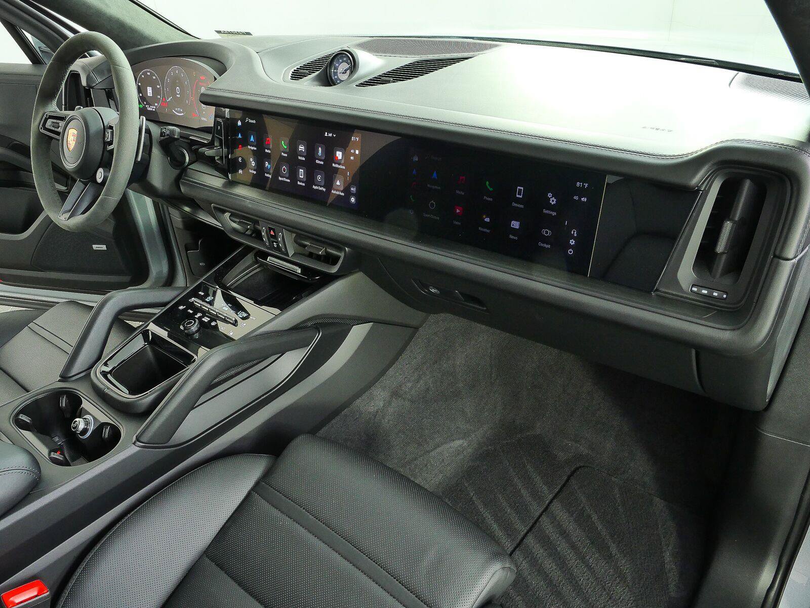 Certified 2025 Porsche Cayenne GTS AWD/4WD image 23