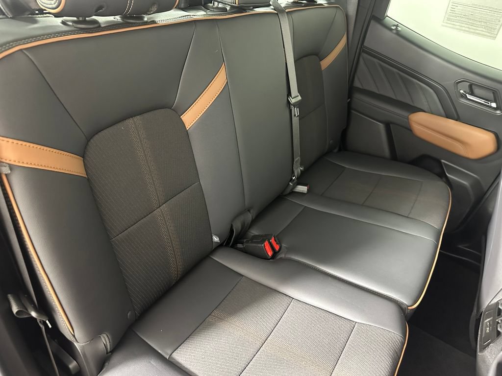 Used 2024 GMC Canyon AT4 AWD/4WD image 30