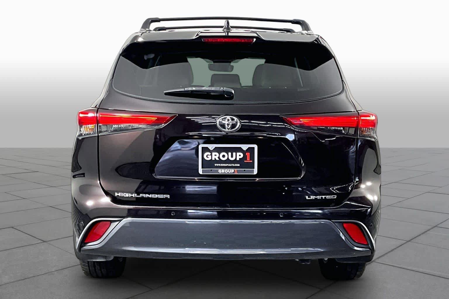 Used 2020 Toyota Highlander Limited FWD image 5