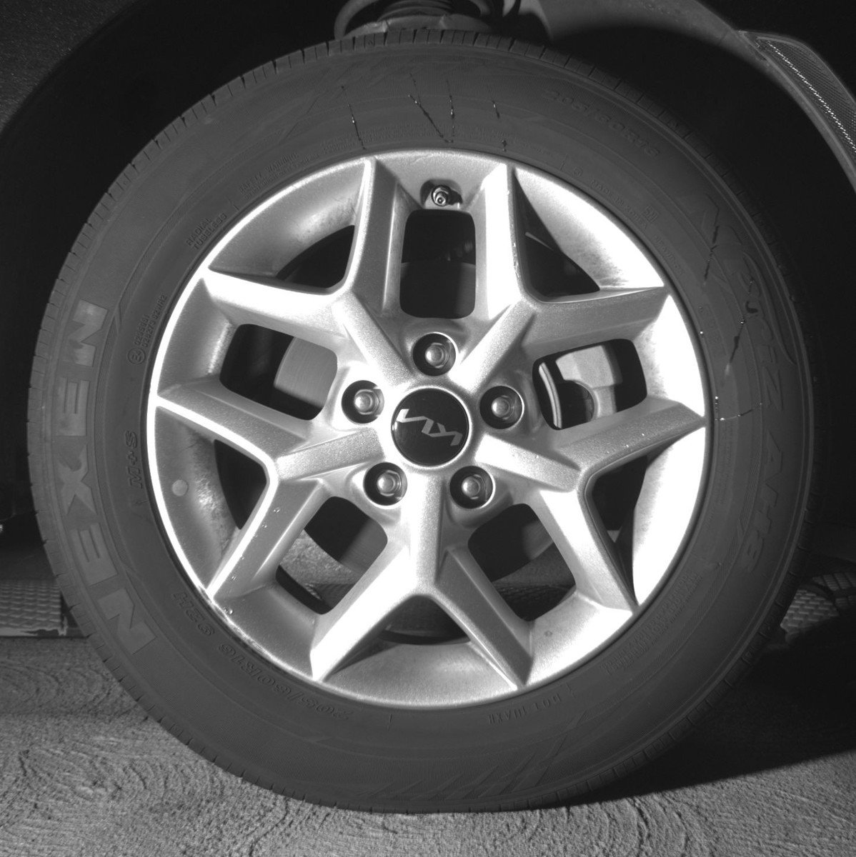 Used 2025 Kia Soul LX w/ LX Technology Package FWD image 13