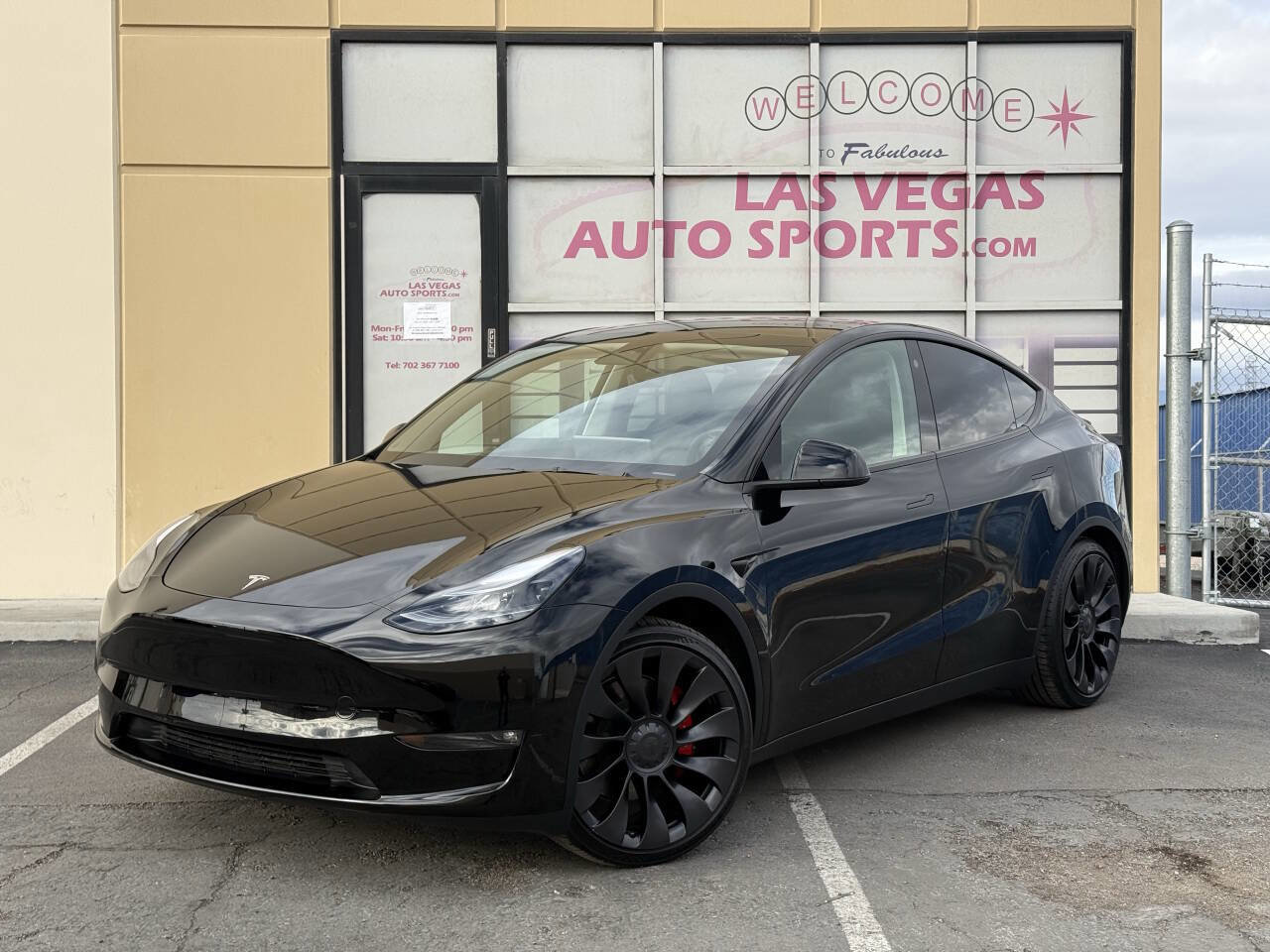 Used 2023 Tesla Model Y Performance image 4