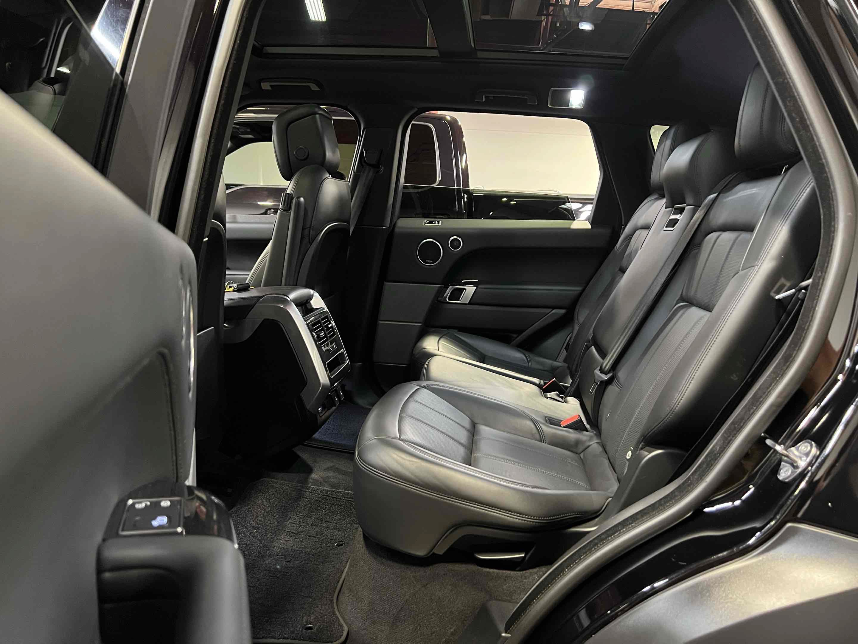 Used 2019 Land Rover Range Rover Sport HSE AWD/4WD image 26