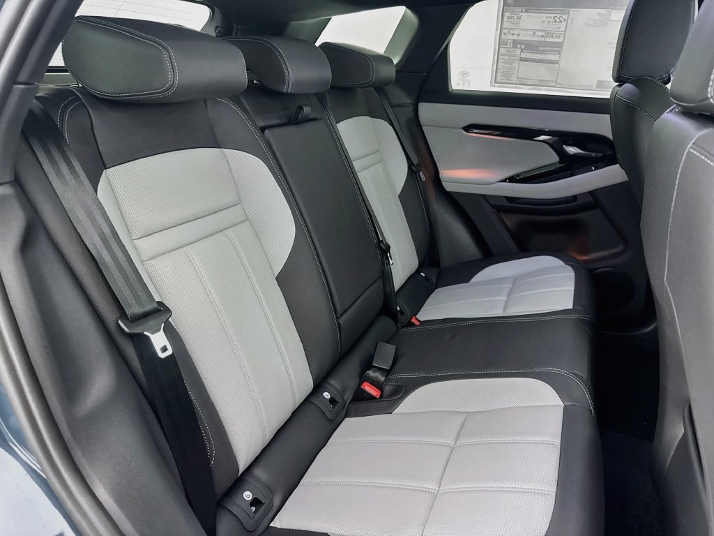 New 2026 Land Rover Range Rover Evoque Hoxton AWD/4WD image 28
