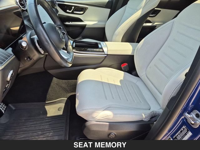 Used 2023 Mercedes-Benz GLC 300 4MATIC image 13