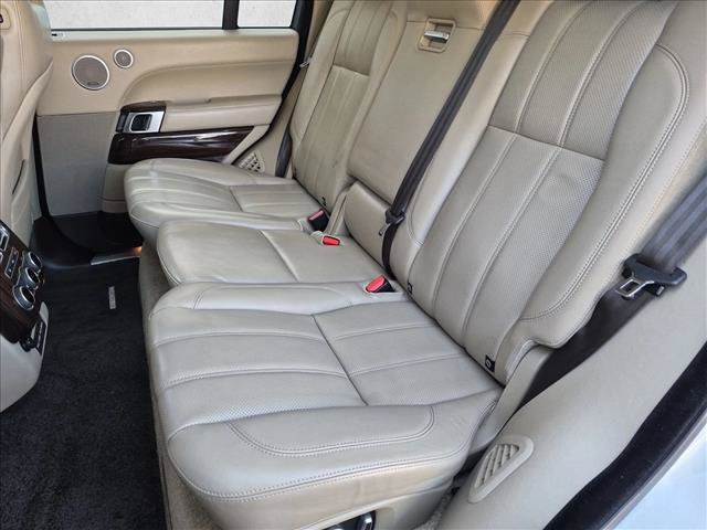 Used 2017 Land Rover Range Rover HSE AWD/4WD image 19