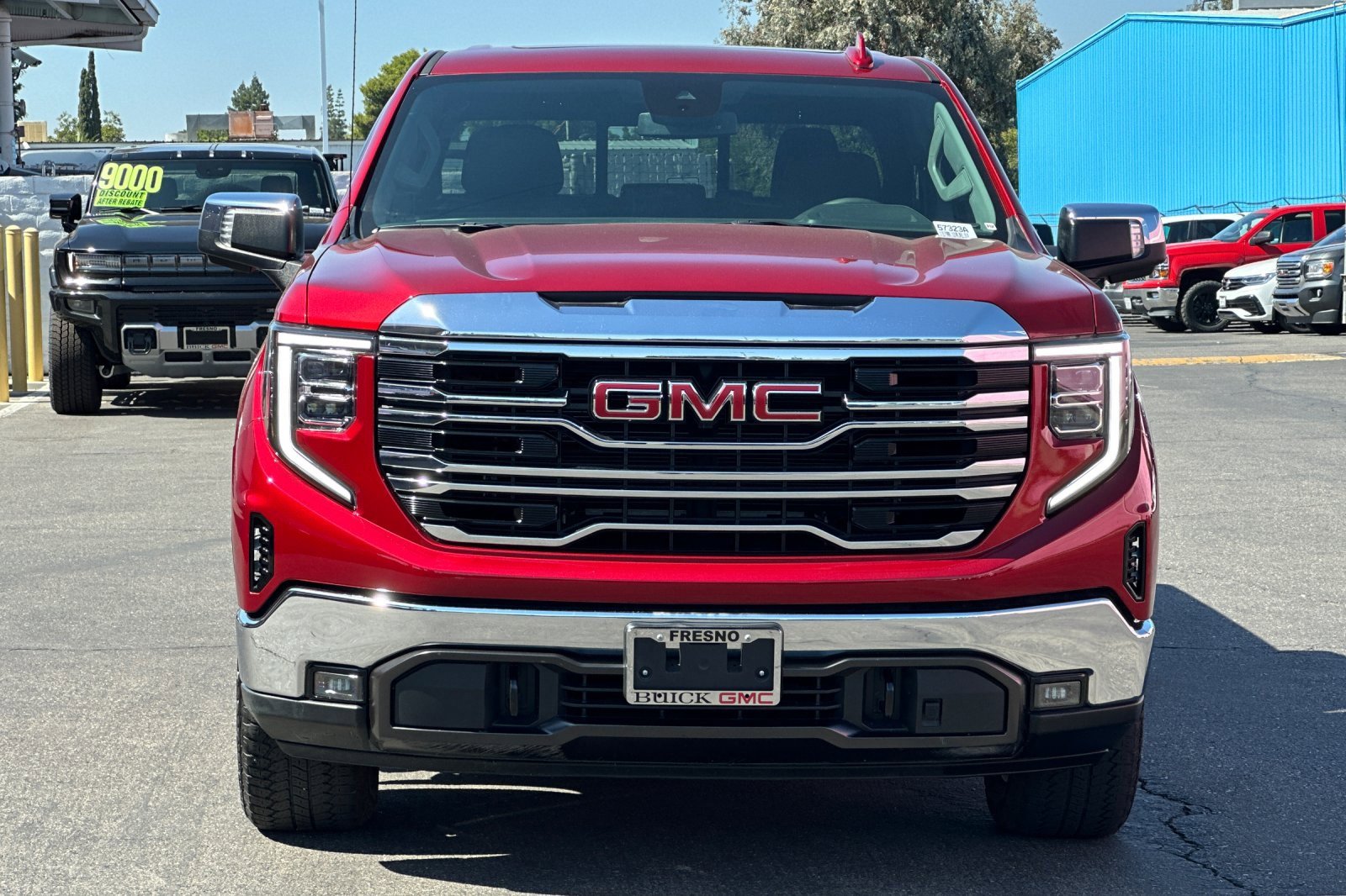 Used 2023 GMC Sierra 1500 SLT w/ SLT Convenience Package image 9