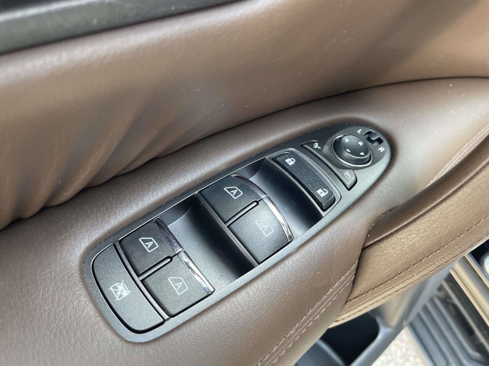 Used 2023 Nissan Armada Platinum w/ Captain's Chairs Package AWD/4WD image 6