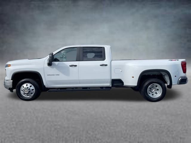 Used 2025 Chevrolet Silverado 3500 W/T image 2