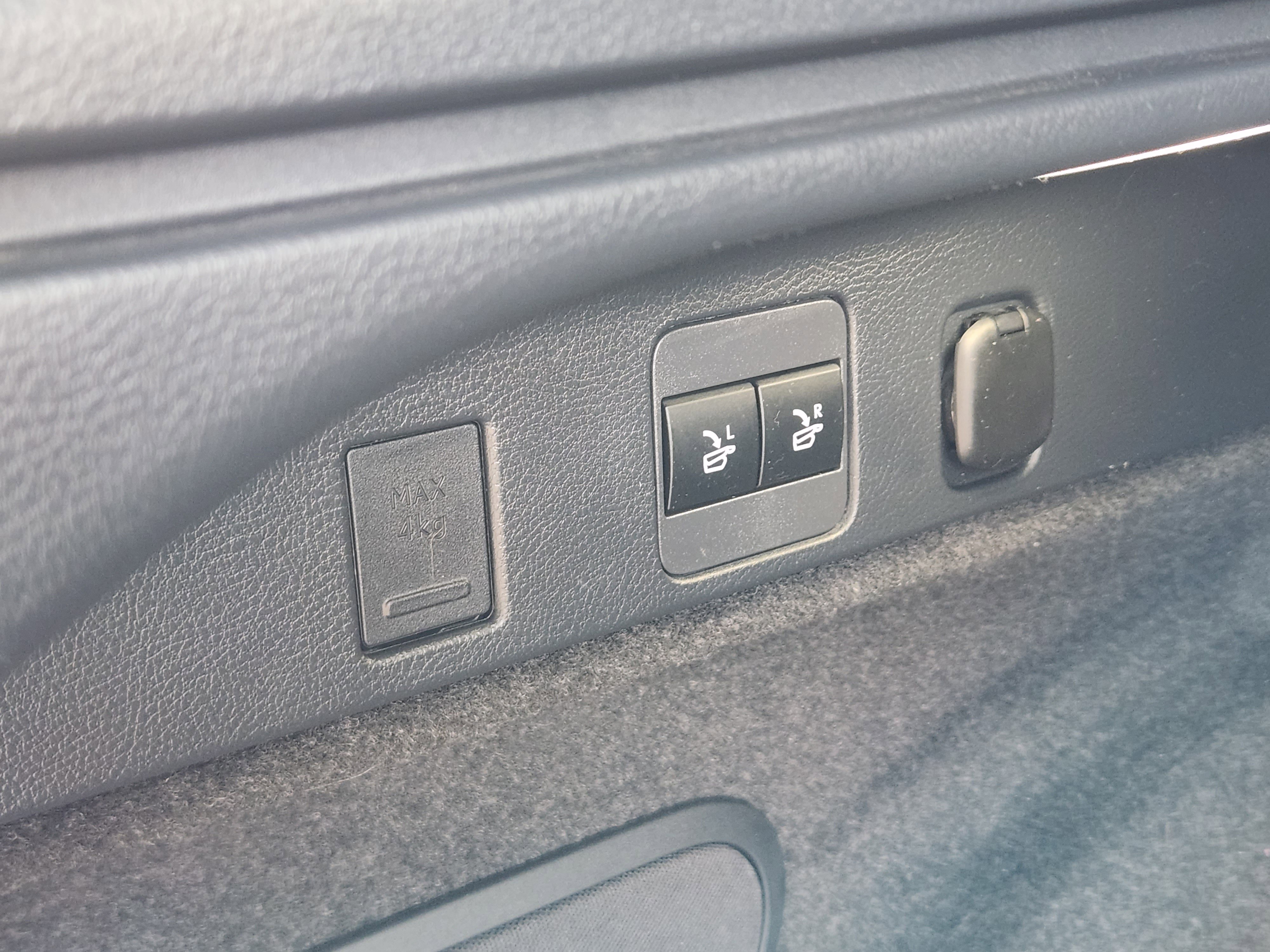 Used 2024 Lexus RX 350 Premium w/ Accessory Package (Z1) image 41