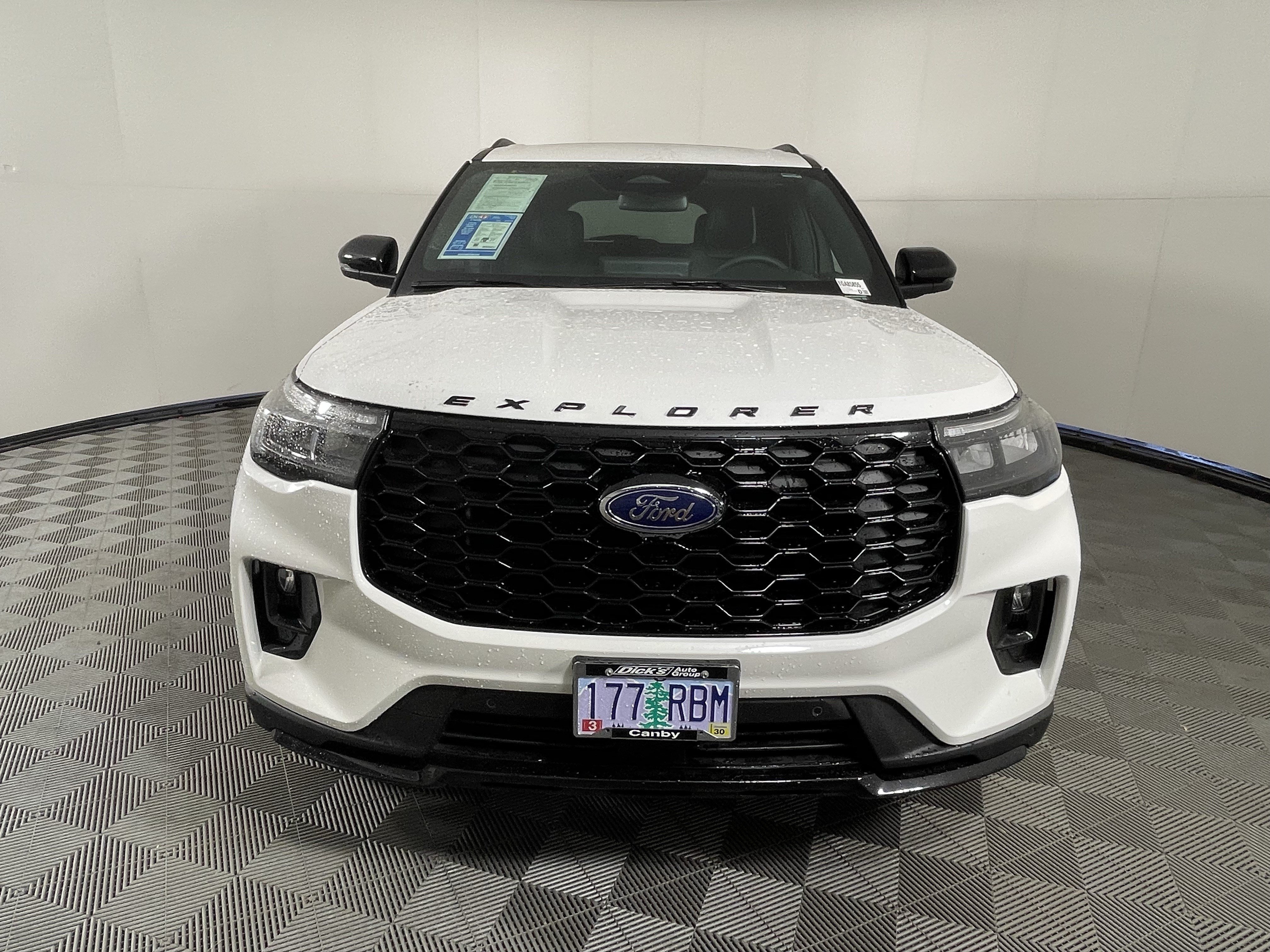 Used 2026 Ford Explorer ST-Line w/ ST-Line Street Pack AWD/4WD image 8